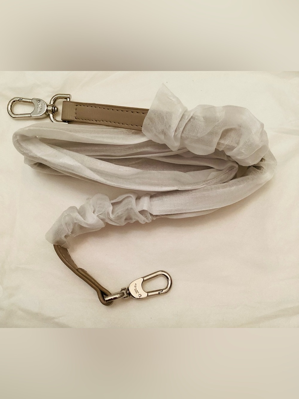 Longchamp small crossbody bag in beige taupe - Picture 7 of 8